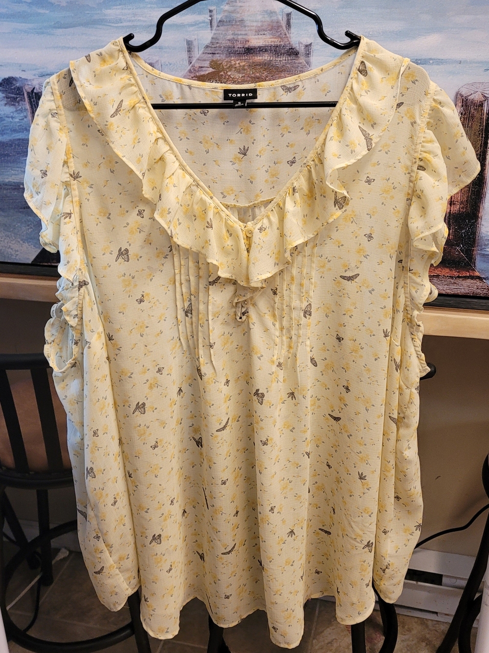 torrid Pale Yellow Floral Ruffle Tie-Neck Blouse Size 5
